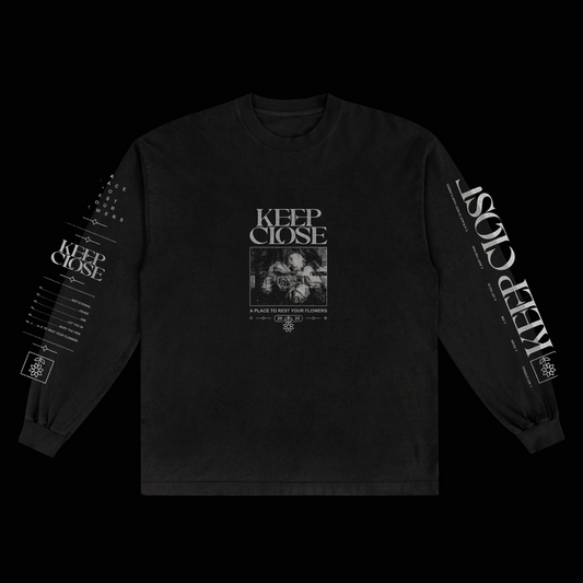 A Place To Rest Your Flowers Longsleeve - Black